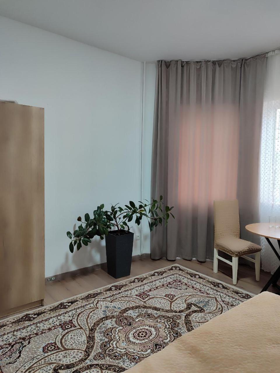 Amanat Guest House Bisjkek Eksteriør bilde