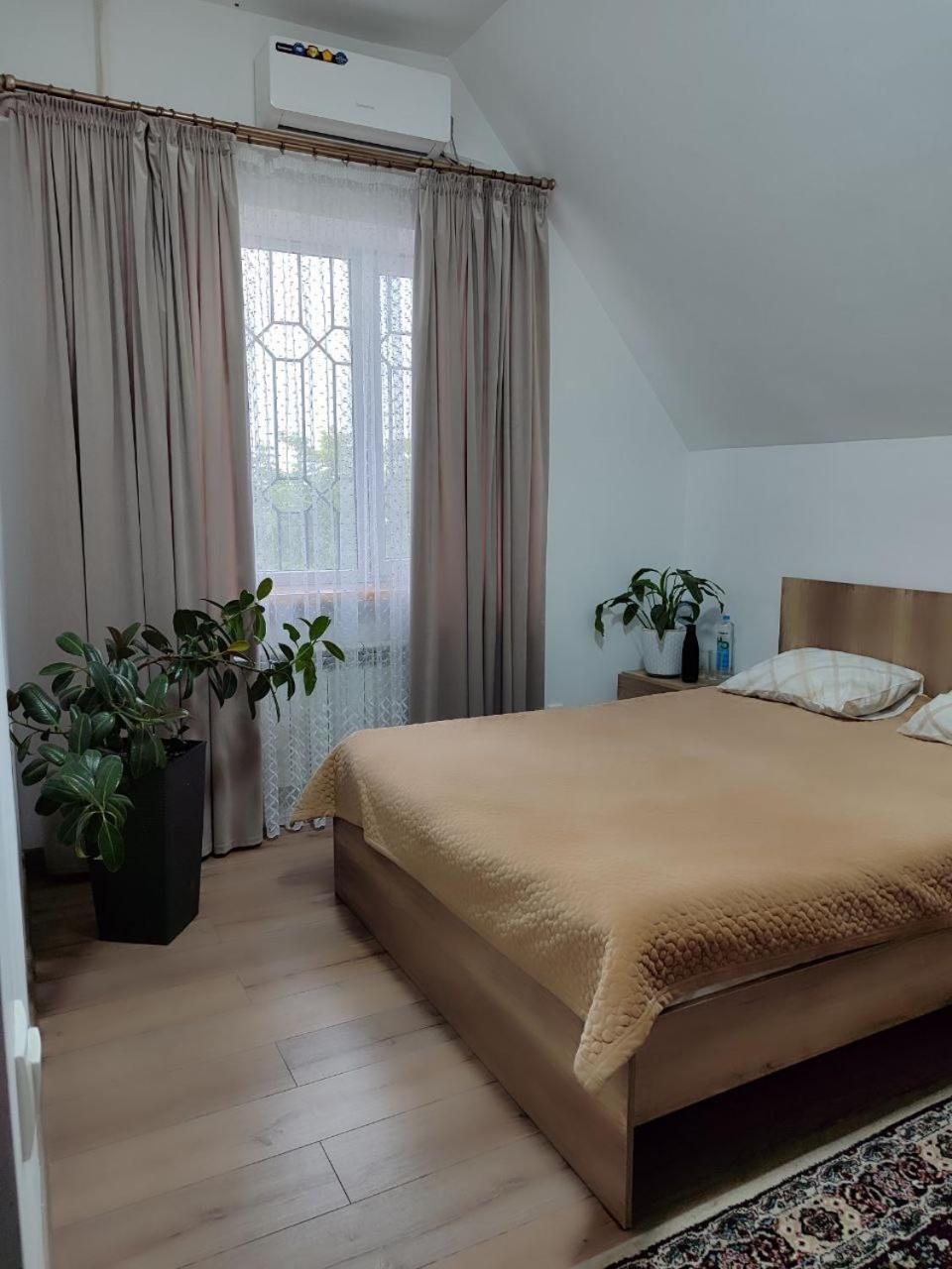 Amanat Guest House Bisjkek Eksteriør bilde
