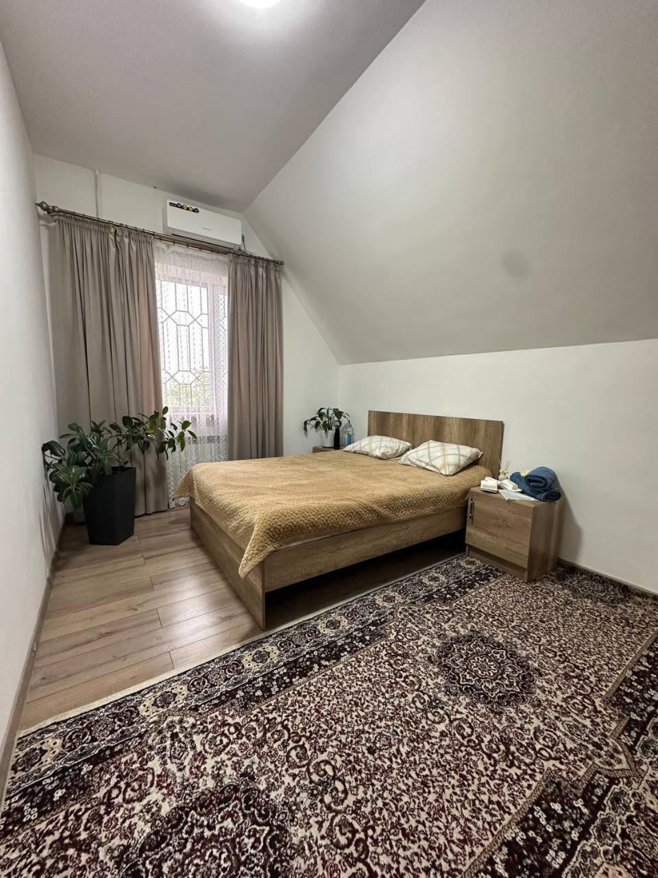 Amanat Guest House Bisjkek Eksteriør bilde