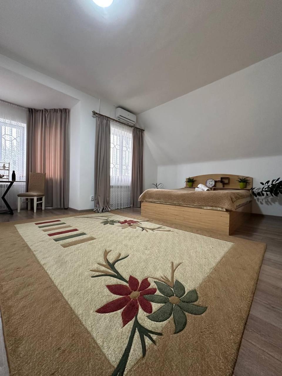 Amanat Guest House Bisjkek Eksteriør bilde